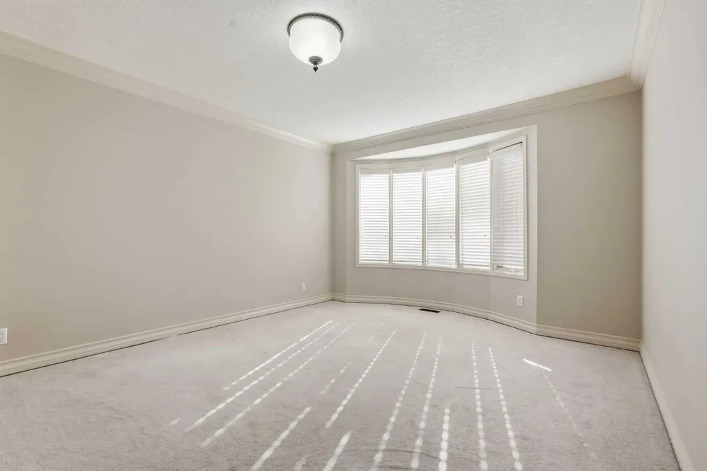 91 Patterson Crescent SW Calgary AB T3J 2B9