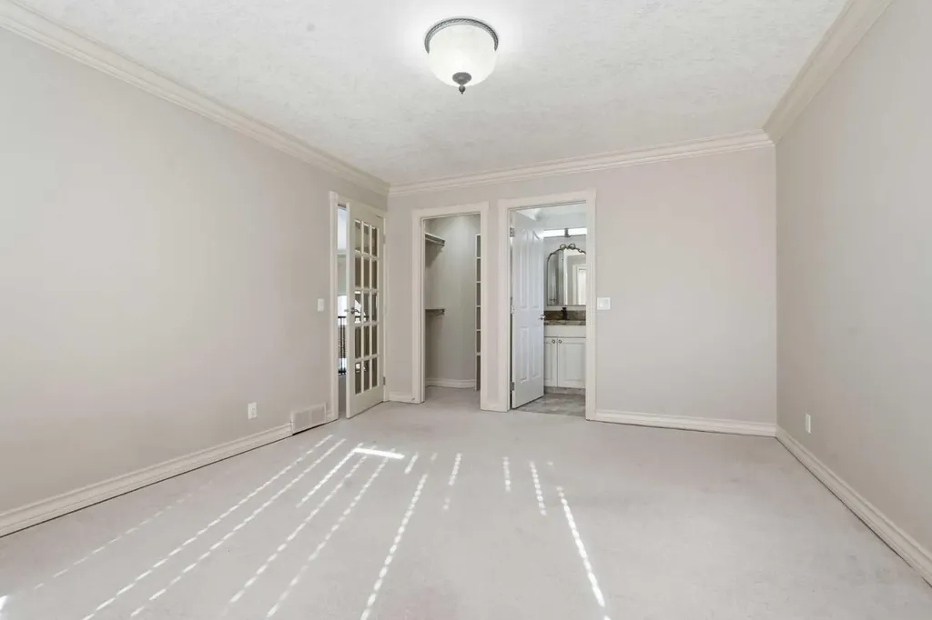 91 Patterson Crescent SW Calgary AB T3J 2B9