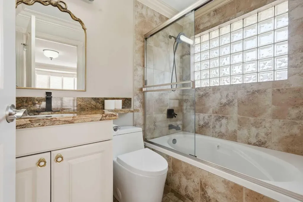 91 Patterson Crescent SW Calgary AB T3J 2B9