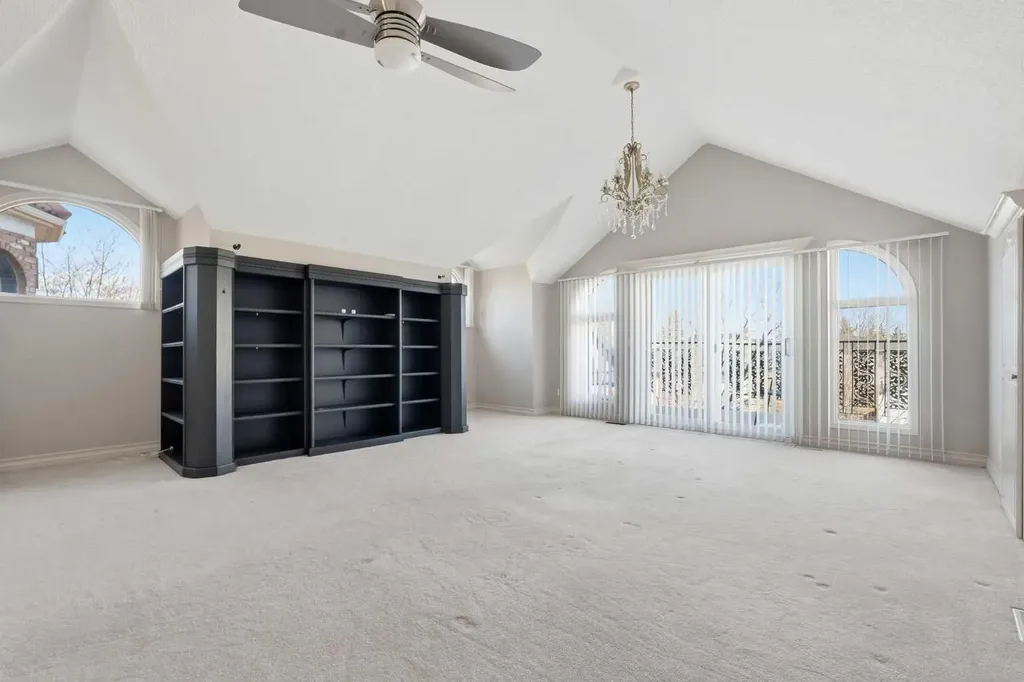 91 Patterson Crescent SW Calgary AB T3J 2B9