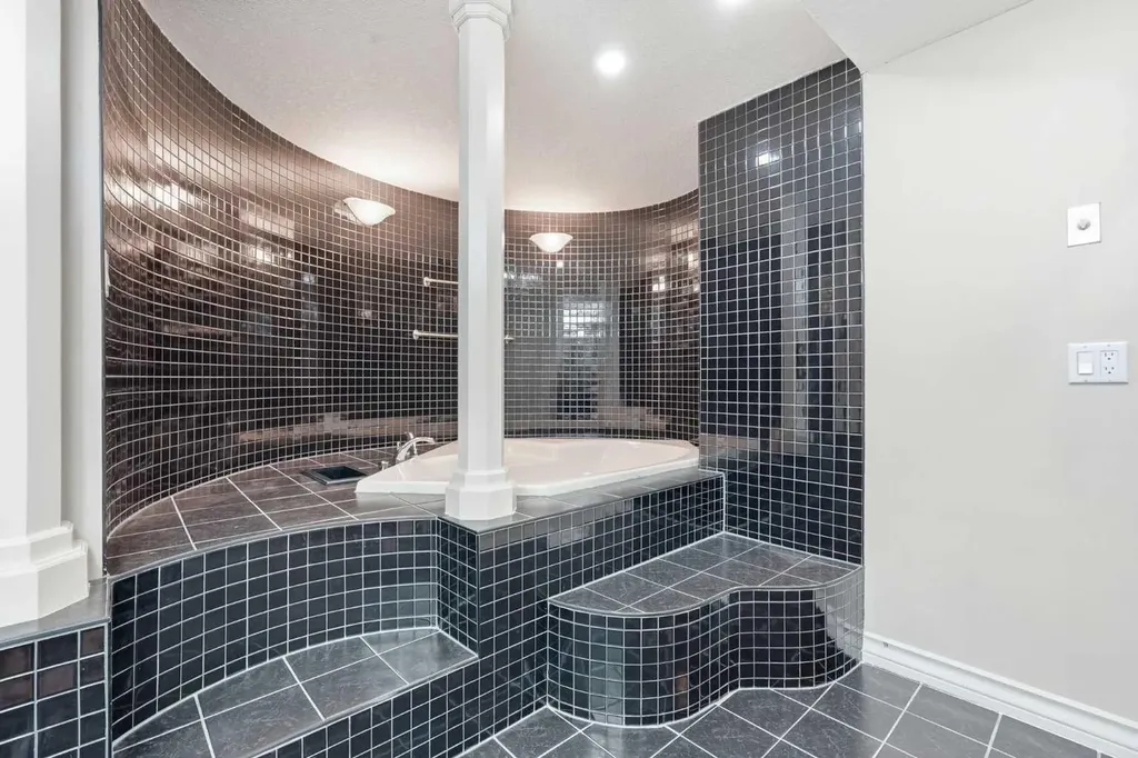 91 Patterson Crescent SW Calgary AB T3J 2B9