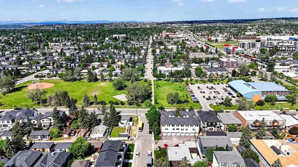 1915 26 Street SW Calgary AB T3E 2A2