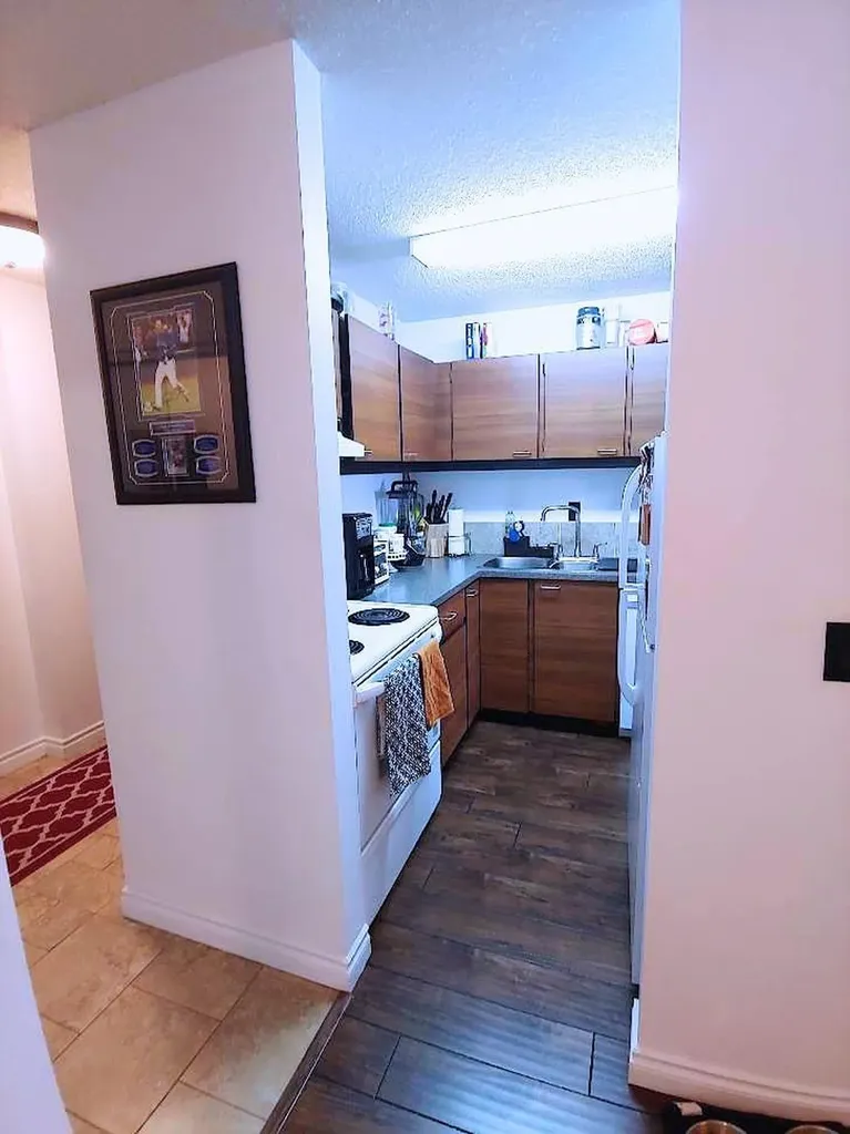 1915 26 Street SW Calgary AB T3E 2A2