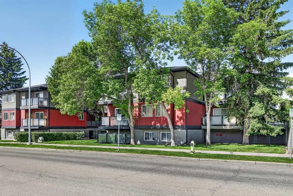 1915 26 Street SW Calgary AB T3E 2A2