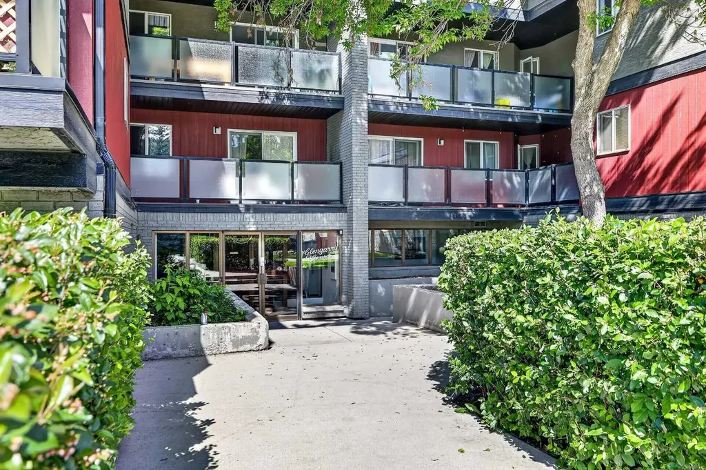 1915 26 Street SW Calgary AB T3E 2A2