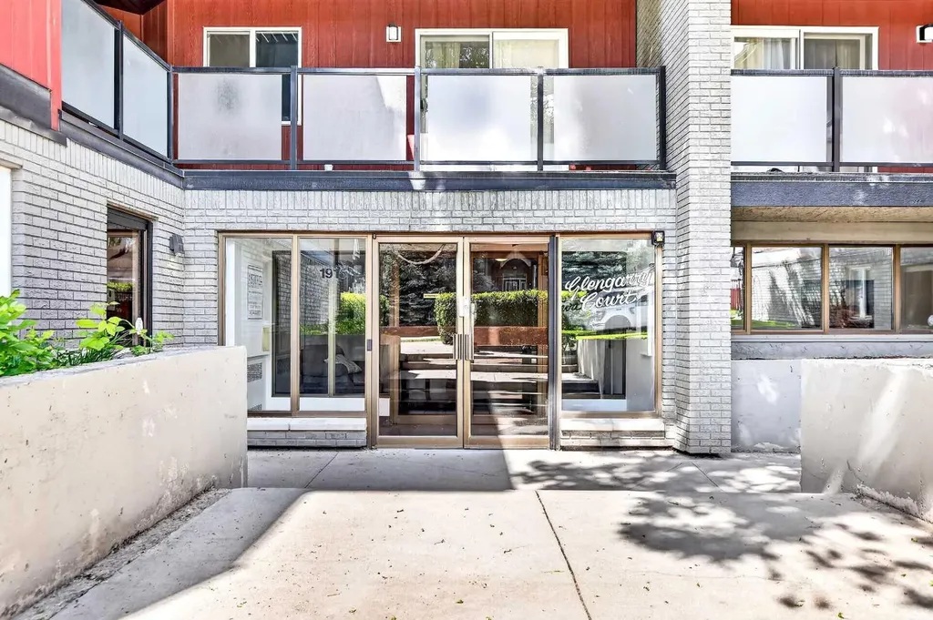1915 26 Street SW Calgary AB T3E 2A2