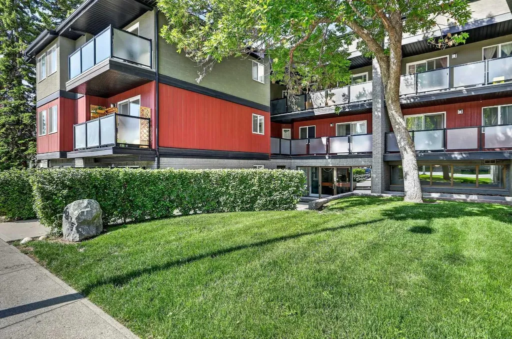 1915 26 Street SW Calgary AB T3E 2A2