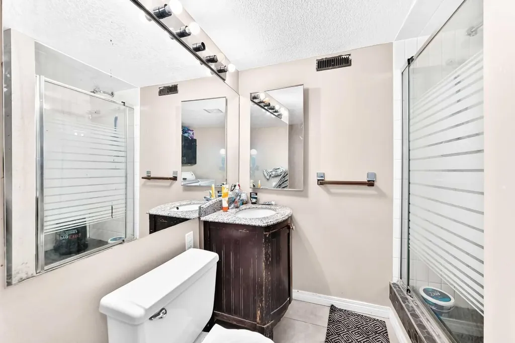 79 Castledale Way NE Calgary AB T3J 1X6