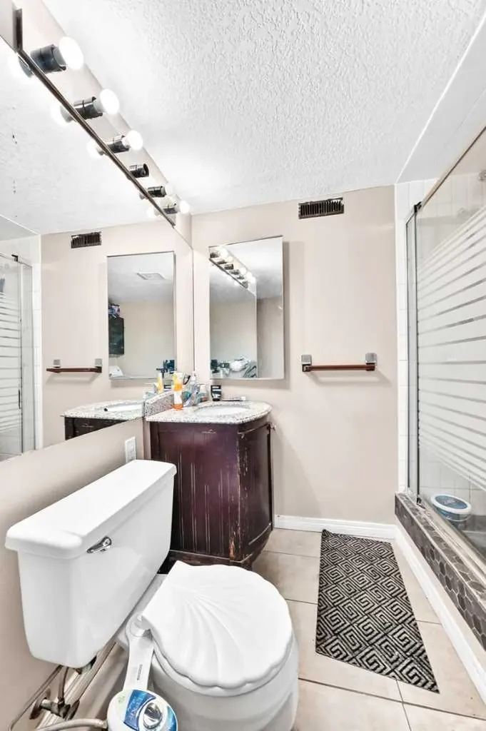 79 Castledale Way NE Calgary AB T3J 1X6