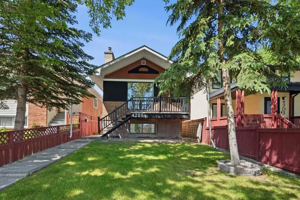 4205 16 Street SW Calgary AB T2T 4H8