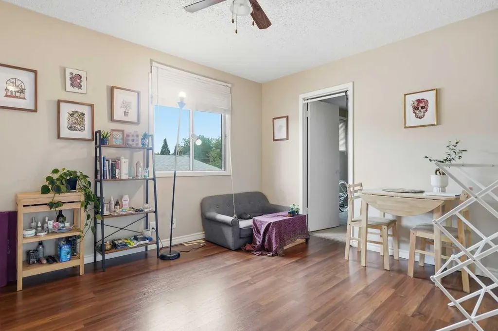 4205 16 Street SW Calgary AB T2T 4H8