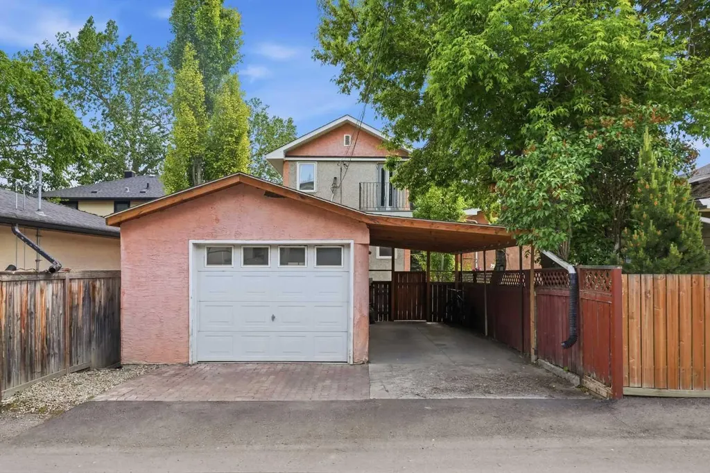 4205 16 Street SW Calgary AB T2T 4H8