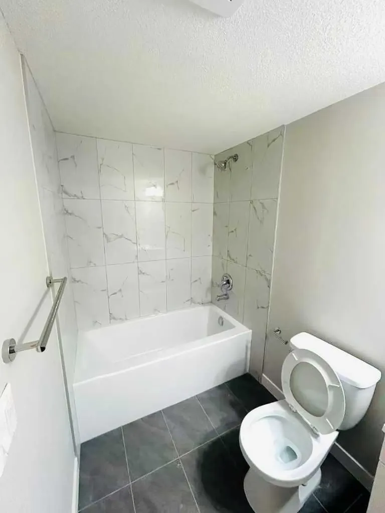22 Baywater Cape SW Airdrie AB T4B0B3
