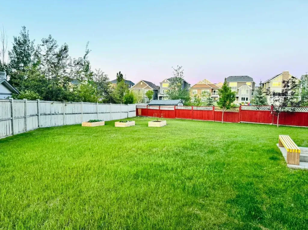 22 Baywater Cape SW Airdrie AB T4B0B3