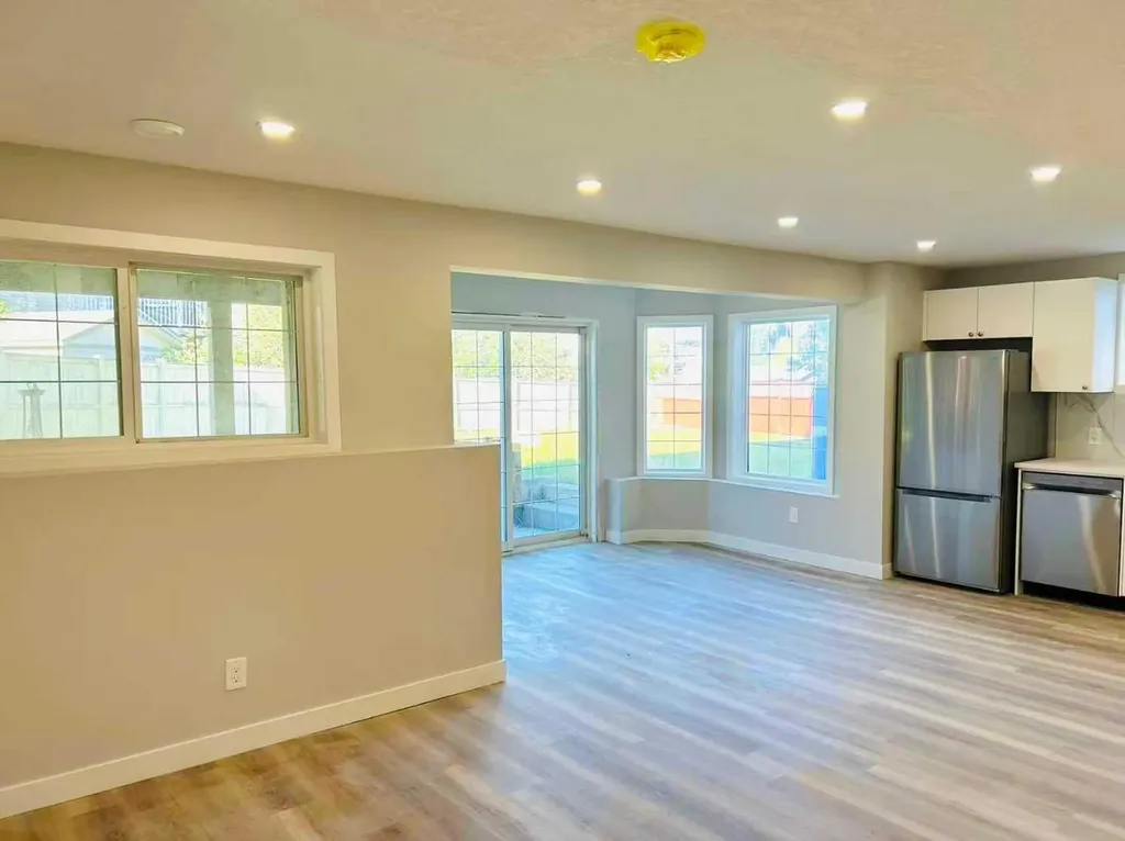 22 Baywater Cape SW Airdrie AB T4B0B3