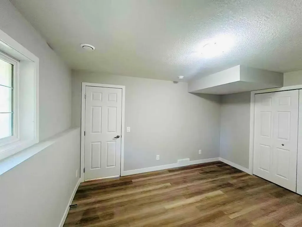 22 Baywater Cape SW Airdrie AB T4B0B3