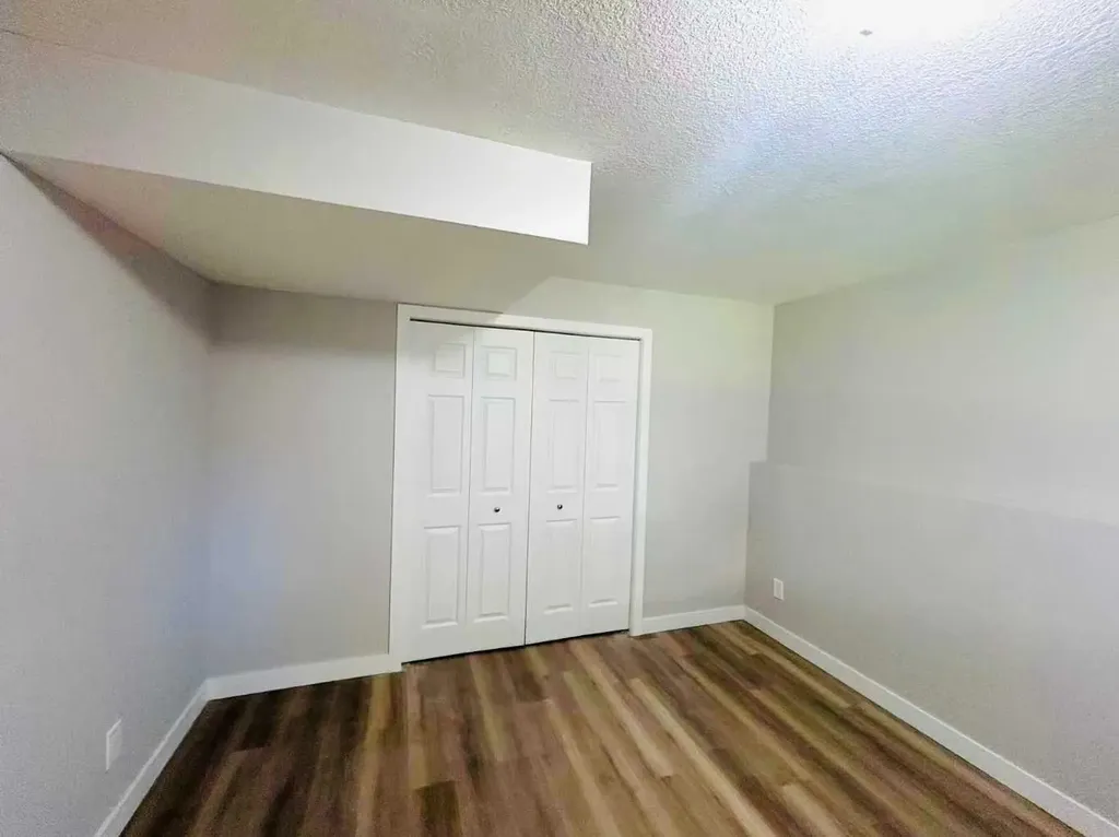 22 Baywater Cape SW Airdrie AB T4B0B3