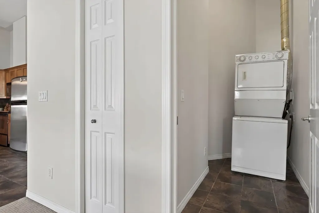 2416 Erlton Street SW Calgary AB T2S3B7