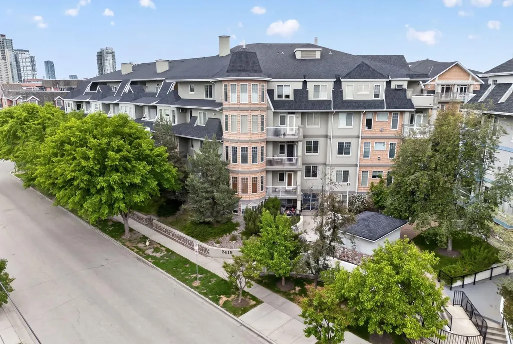 2416 Erlton Street SW Calgary AB T2S3B7
