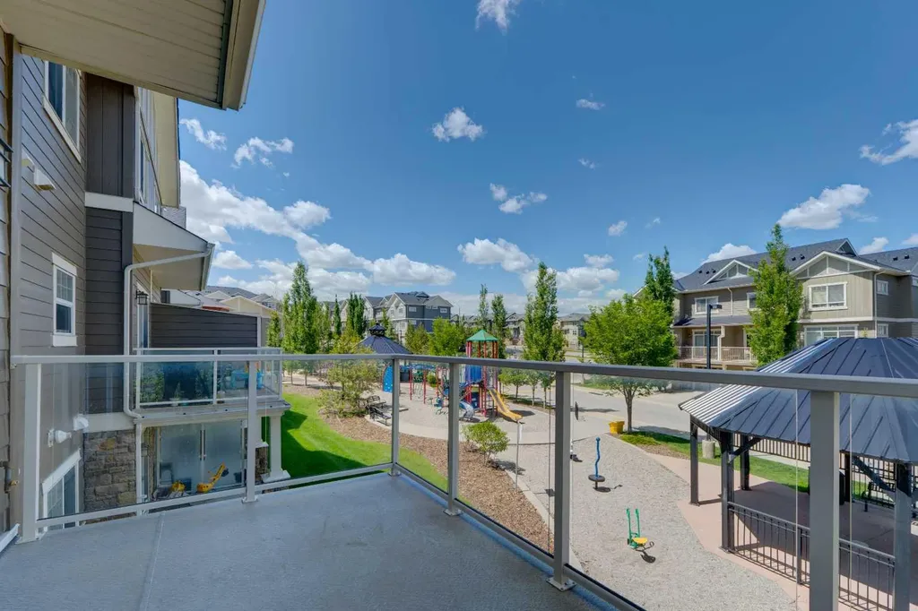 558 Evanston Manor NW Calgary AB T3P 0R8