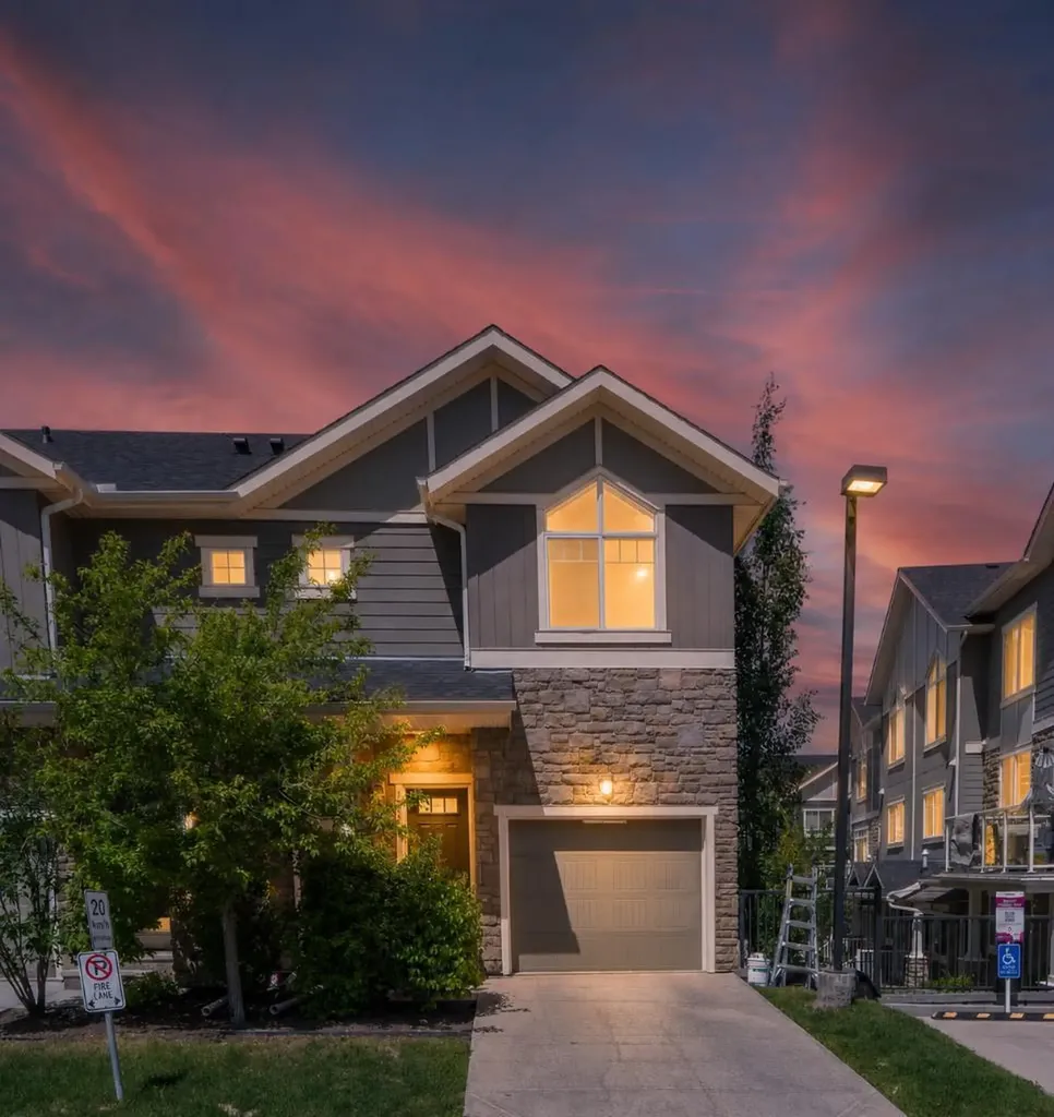 558 Evanston Manor NW Calgary AB T3P 0R8
