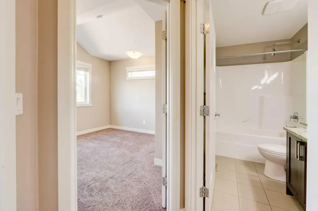 558 Evanston Manor NW Calgary AB T3P 0R8