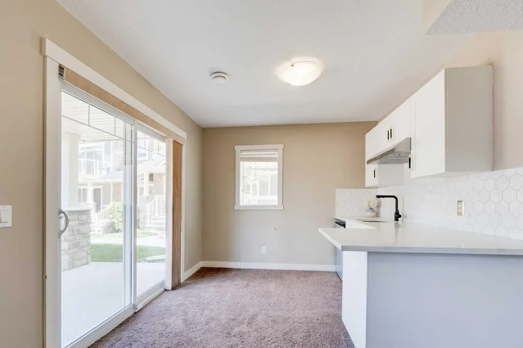 558 Evanston Manor NW Calgary AB T3P 0R8