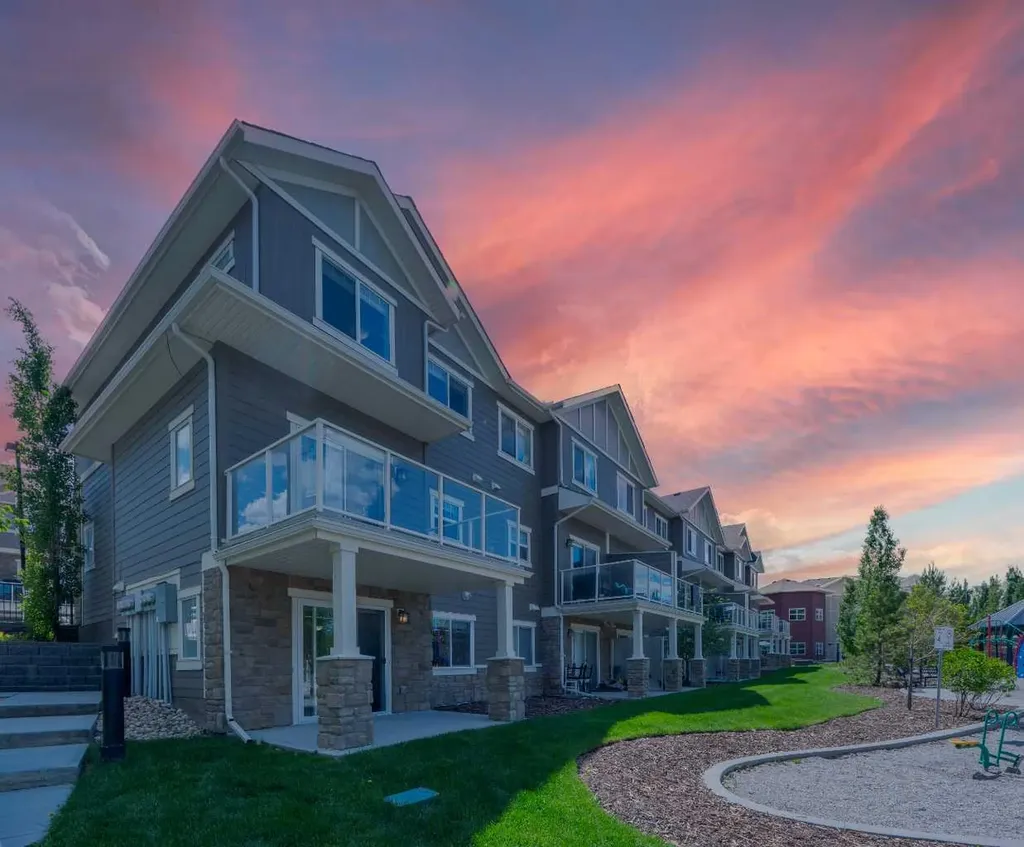558 Evanston Manor NW Calgary AB T3P 0R8