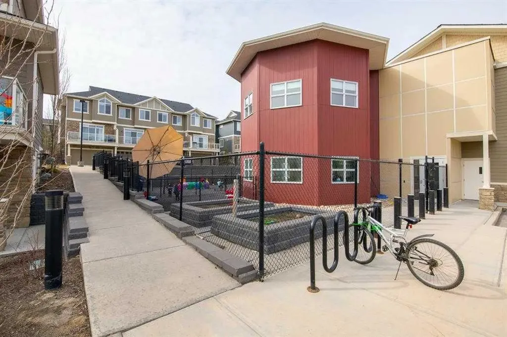 558 Evanston Manor NW Calgary AB T3P 0R8