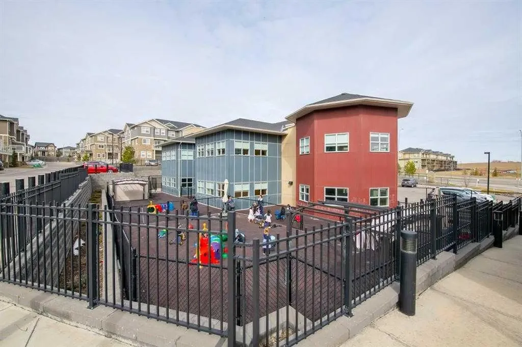 558 Evanston Manor NW Calgary AB T3P 0R8