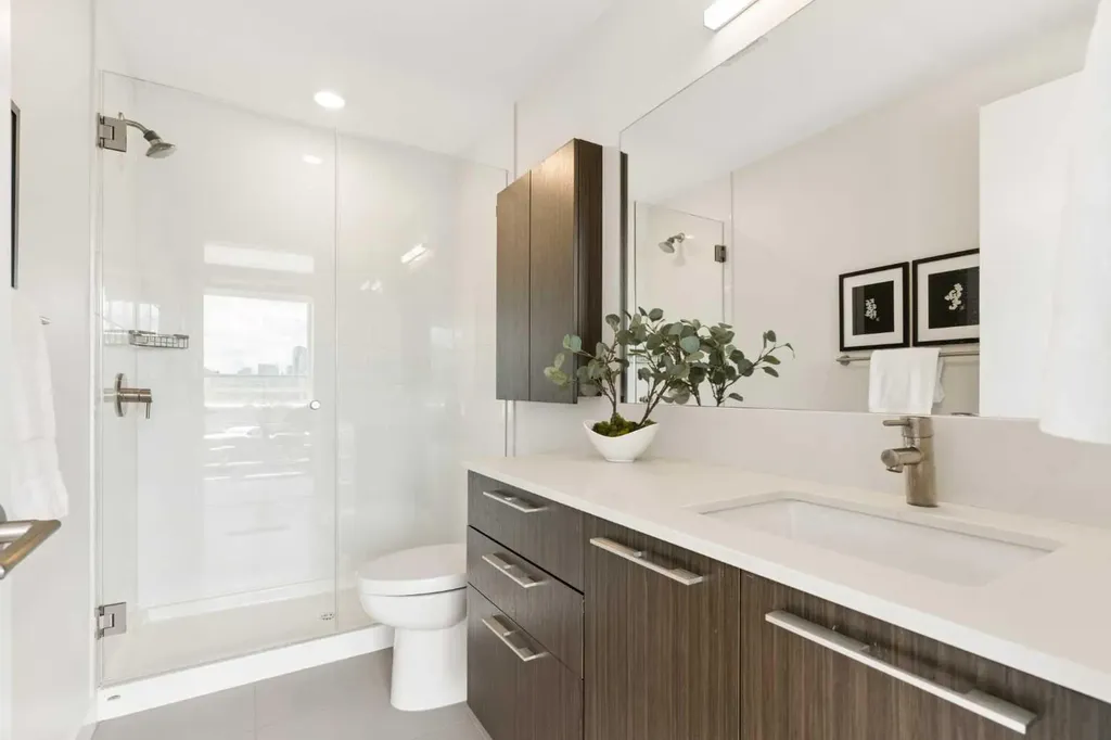 88 9 Street NE Calgary AB T2E 4E1