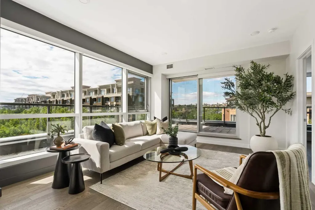 88 9 Street NE Calgary AB T2E 4E1
