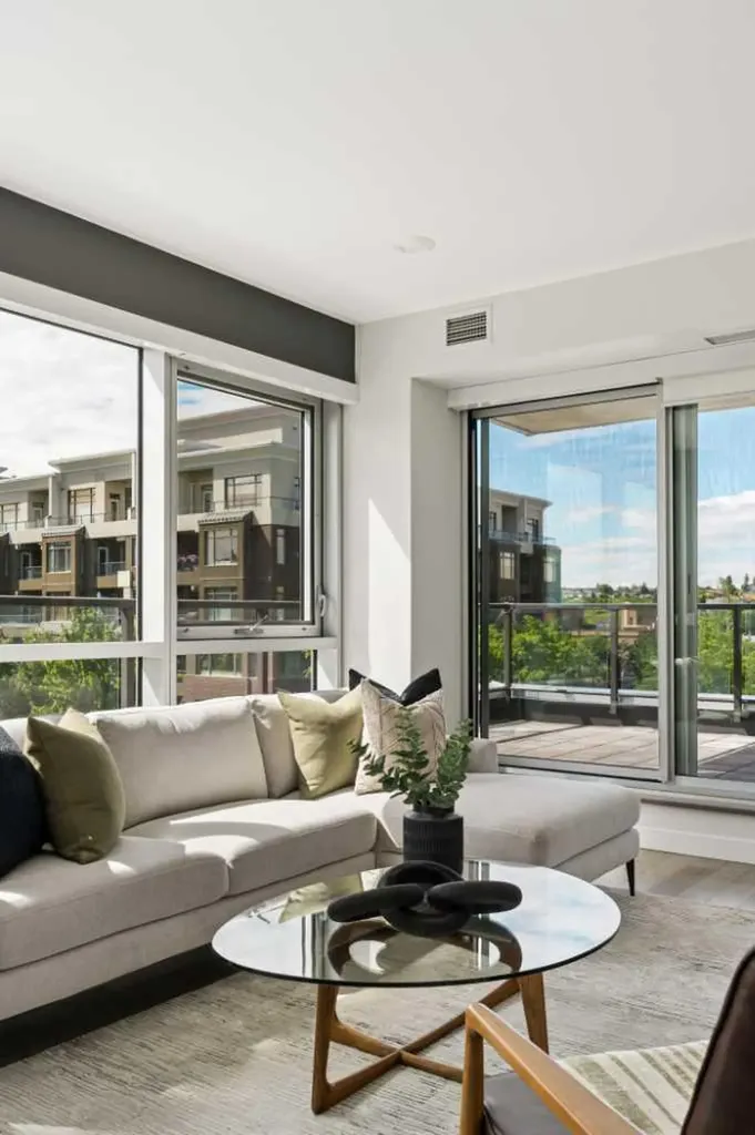 88 9 Street NE Calgary AB T2E 4E1