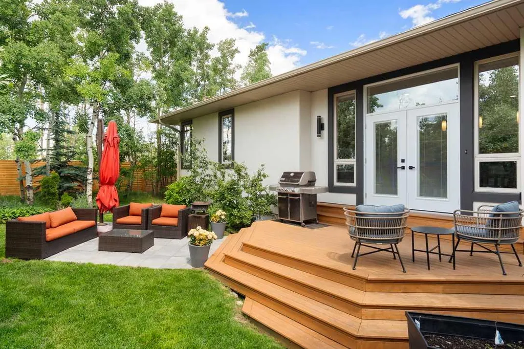 160 Posthill Drive SW Calgary AB T3H 0J1