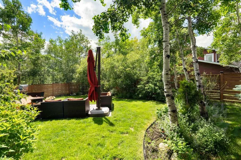 160 Posthill Drive SW Calgary AB T3H 0J1
