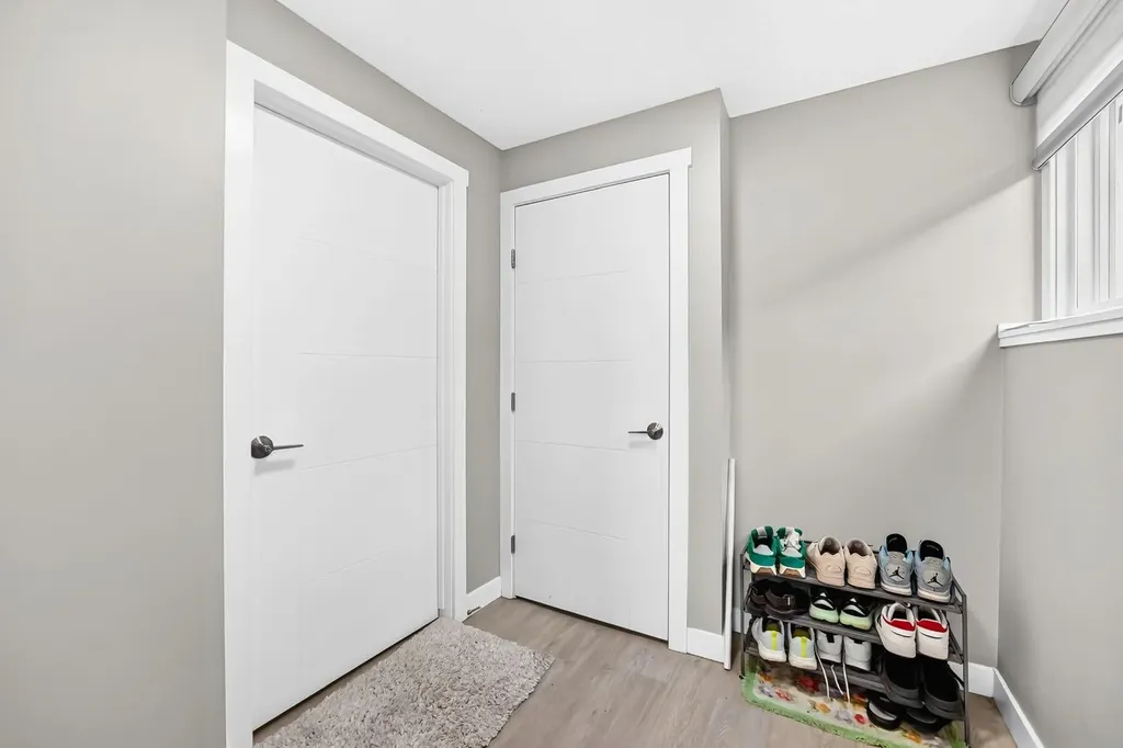 2703 60 Street NE Calgary AB T1Y 2G6
