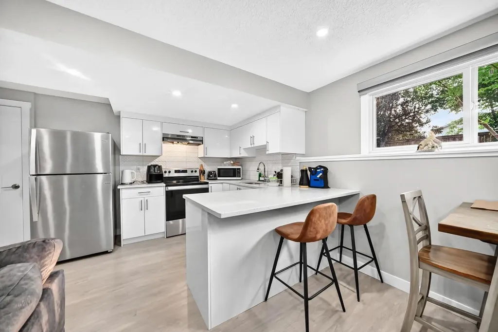 2703 60 Street NE Calgary AB T1Y 2G6