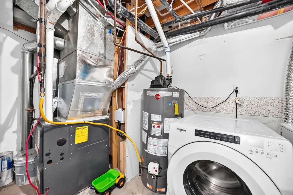 2703 60 Street NE Calgary AB T1Y 2G6