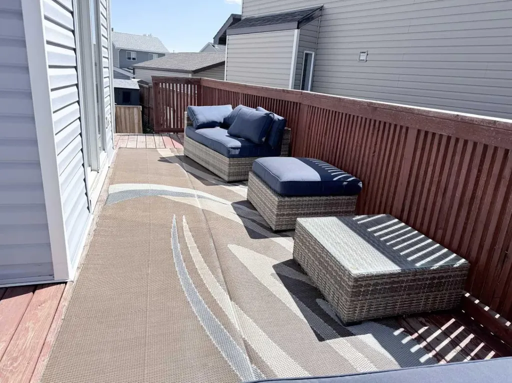 138 Bridleridge Way SW Calgary AB T2Y4K8