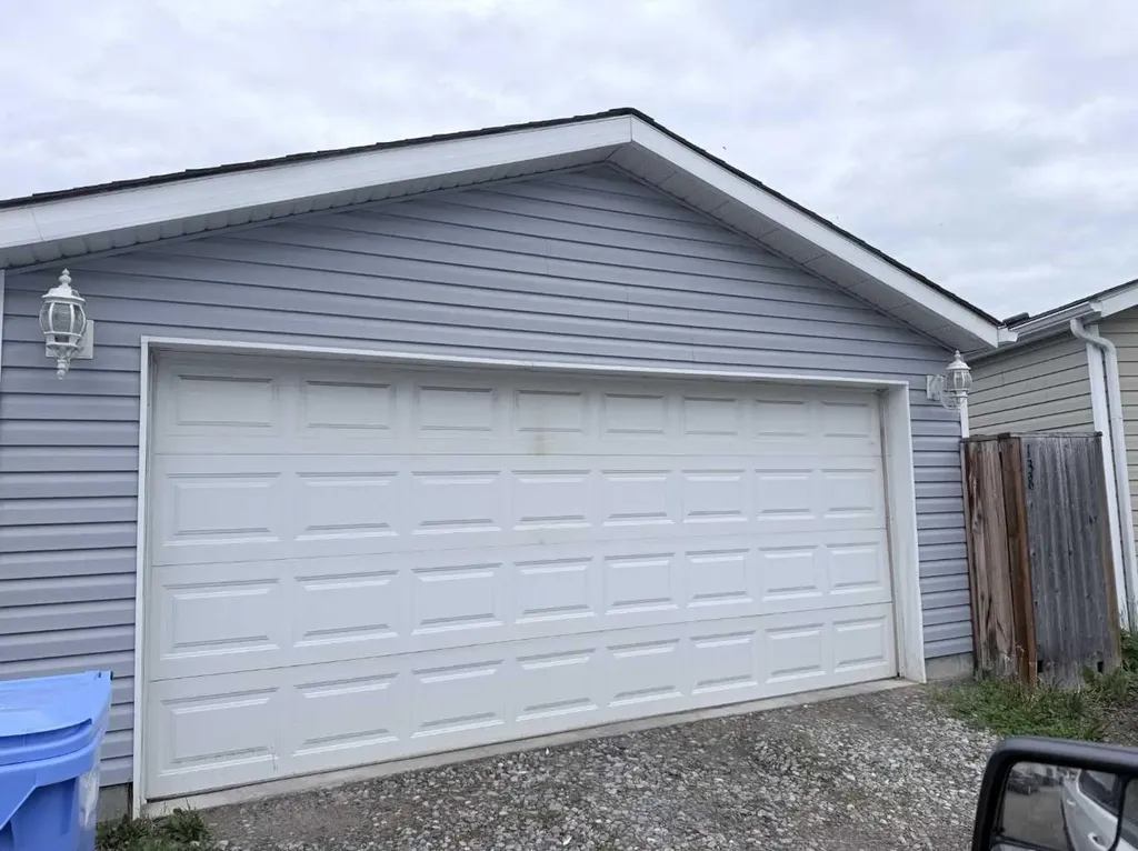 138 Bridleridge Way SW Calgary AB T2Y4K8