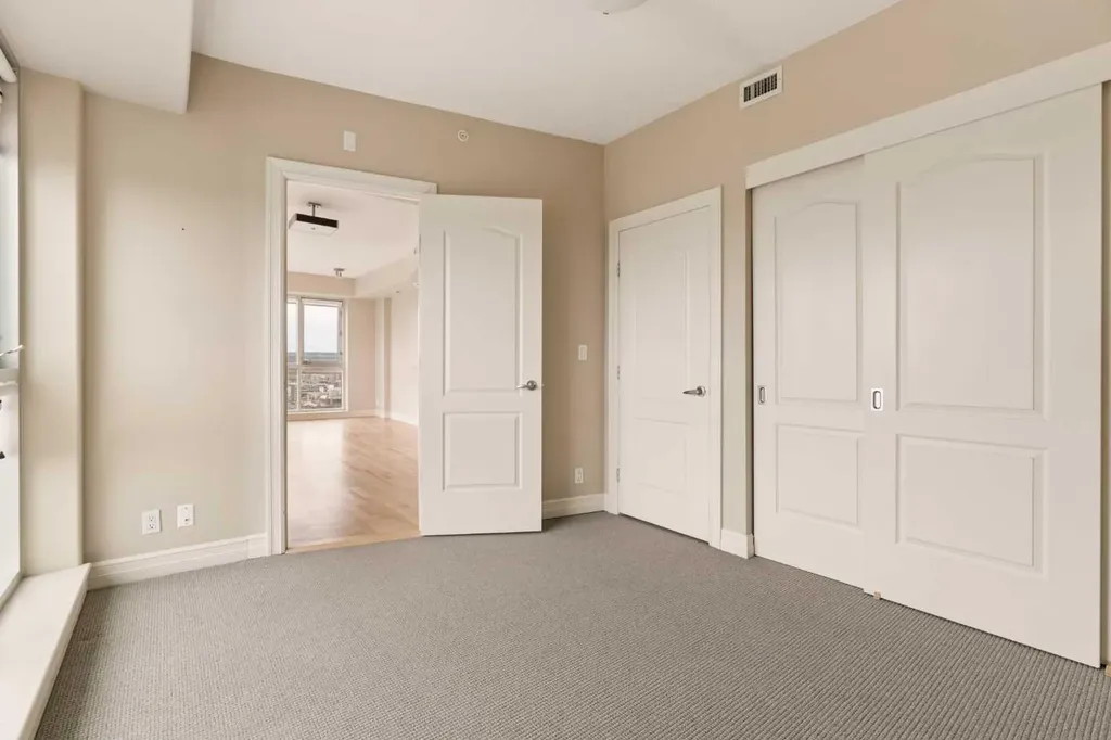 836 15 Avenue SW Calgary AB T2R1S2
