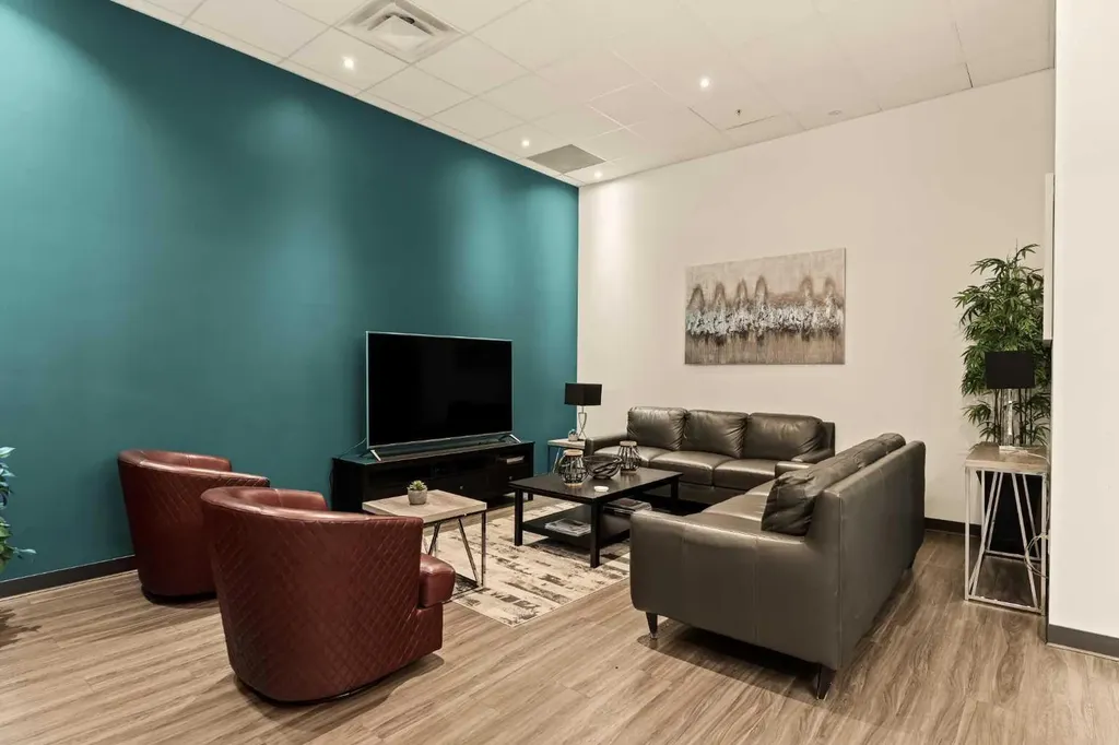 836 15 Avenue SW Calgary AB T2R1S2