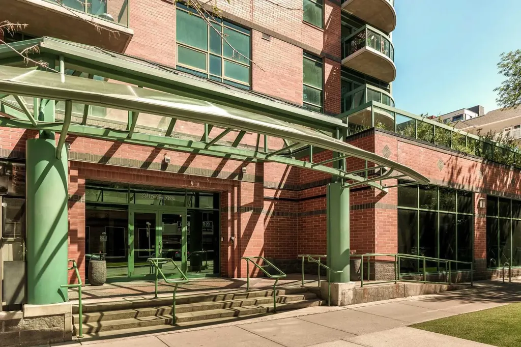 836 15 Avenue SW Calgary AB T2R1S2
