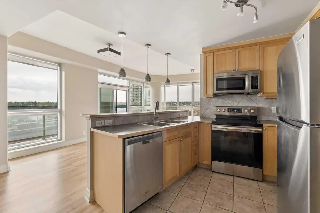 836 15 Avenue SW Calgary AB T2R1S2