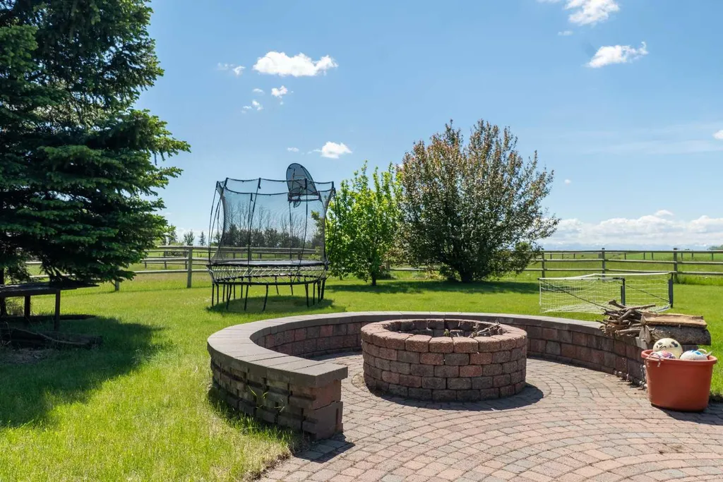 354016 64 Street E Rural Foothills County AB T1S 1B5