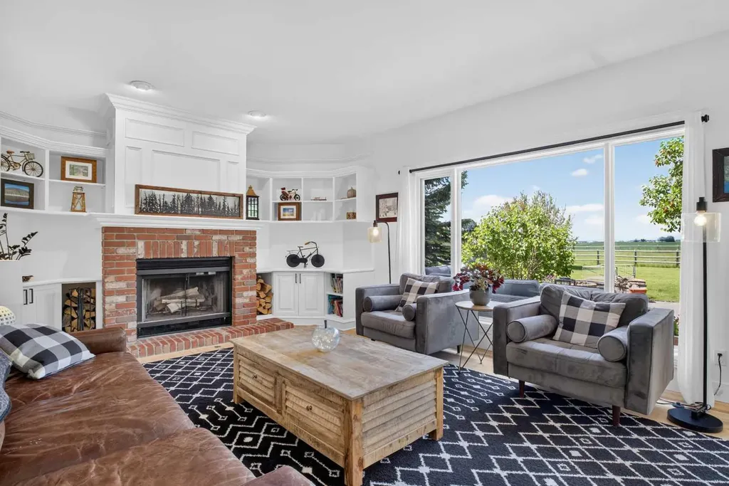 354016 64 Street E Rural Foothills County AB T1S 1B5