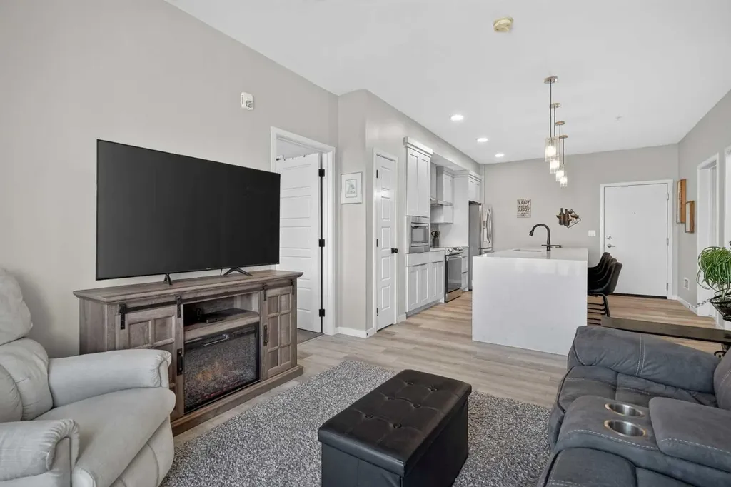19489 Main Street SE Calgary AB T3M 3J3