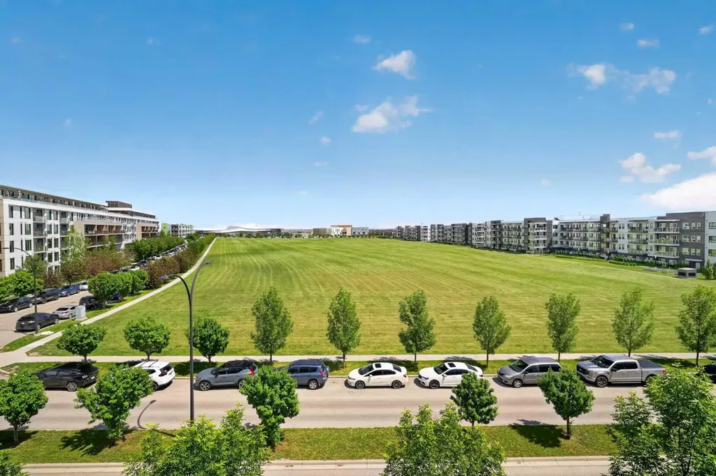 19489 Main Street SE Calgary AB T3M 3J3