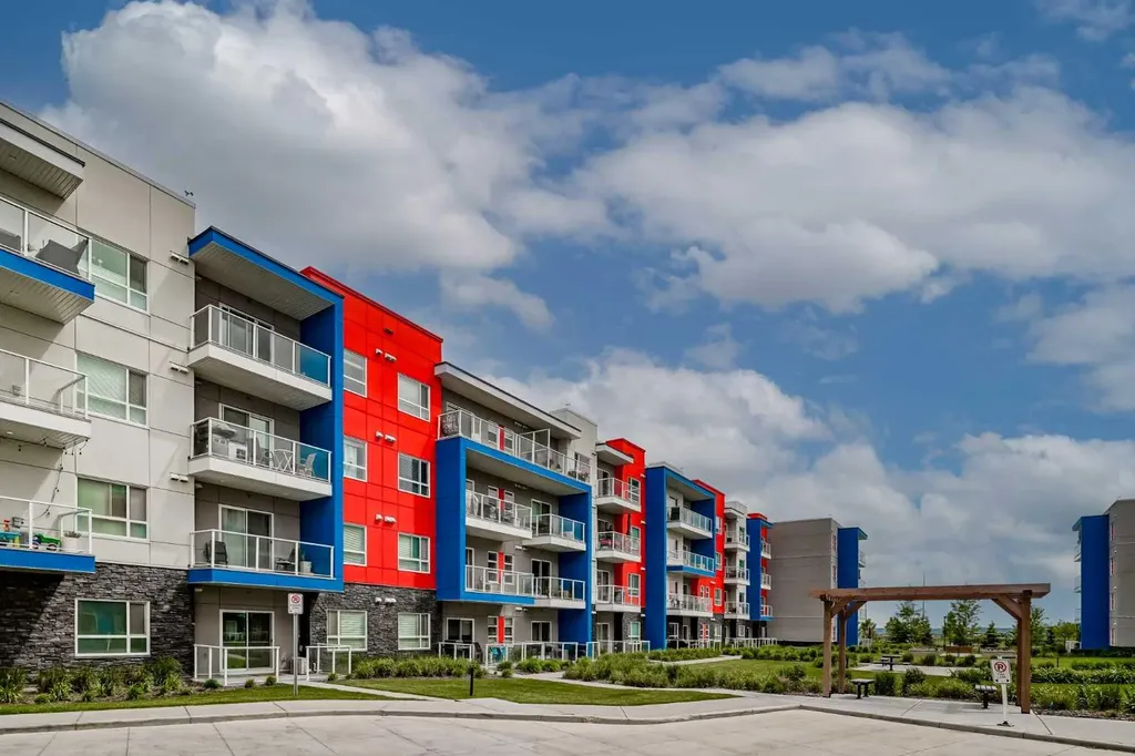 19489 Main Street SE Calgary AB T3M 3J3