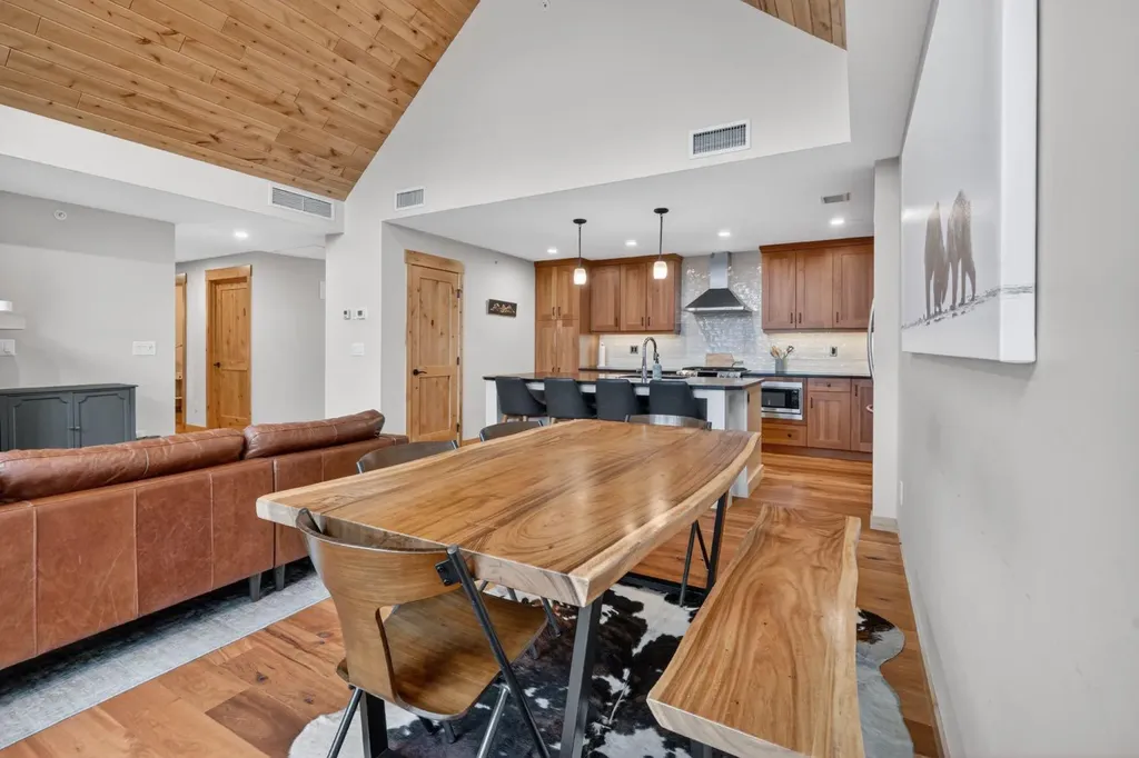 707 Spring Creek Drive Canmore AB T1W 0C5